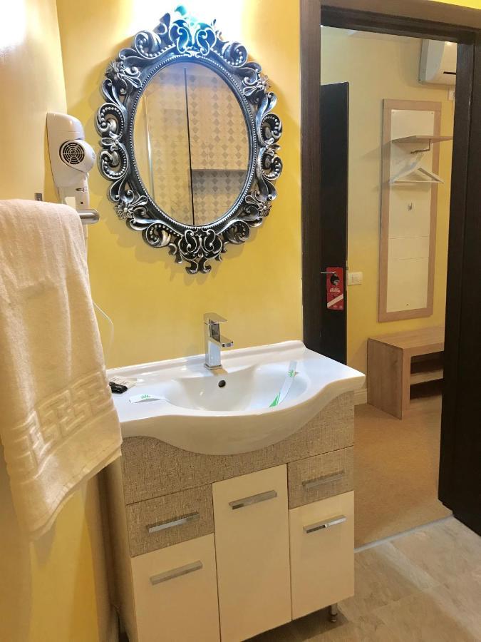 Vila 18 Hotel Boutique Bucharest Luaran gambar
